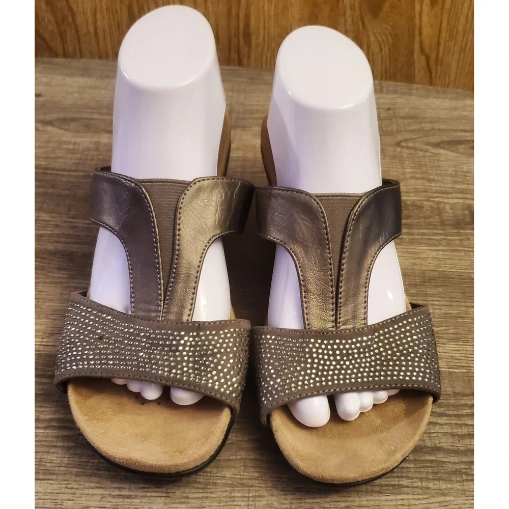Axxiom Arika Bedazzled Wedge Sandals Women's Size 8.5 Gray‎